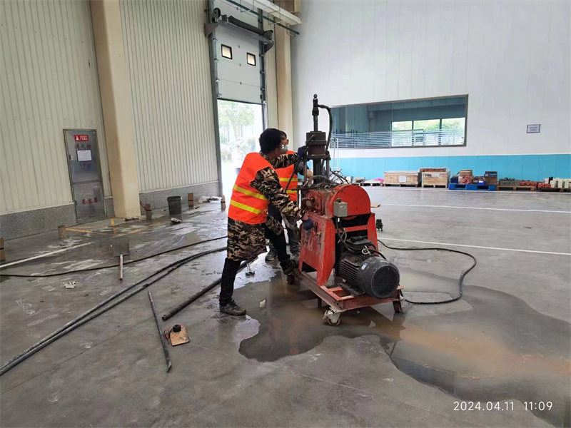 揭西厂房地面下沉塌陷注浆加固施工